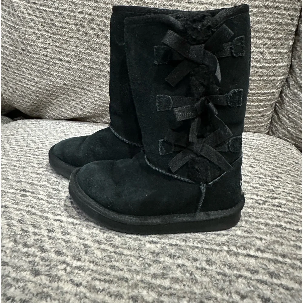 KOOLABURRA BY UGG Little girls black boots with bows, size 12